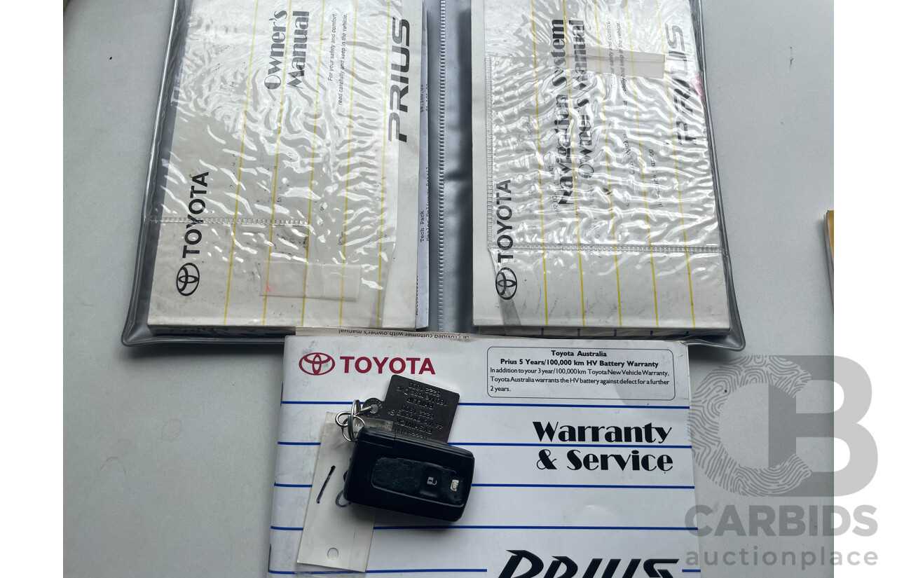 2005 toyota prius owners manual