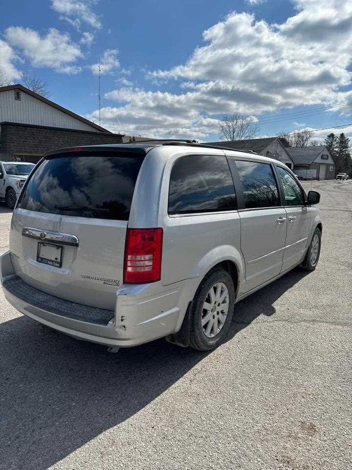 2010 chrysler town and country touring owners manual