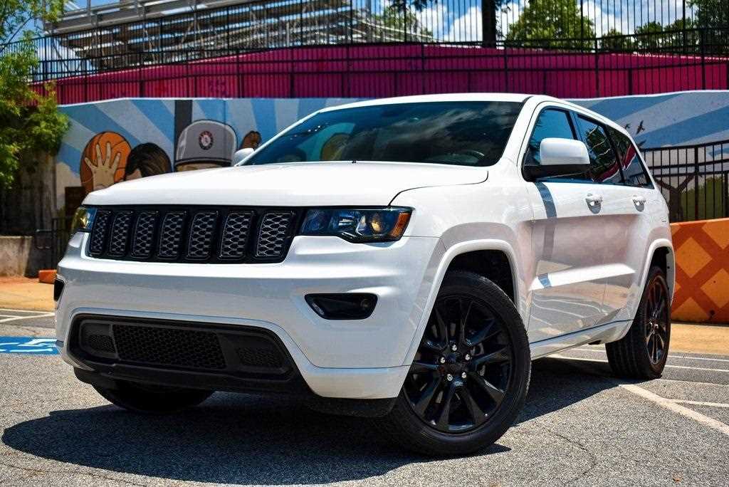 2017 jeep grand cherokee altitude owners manual