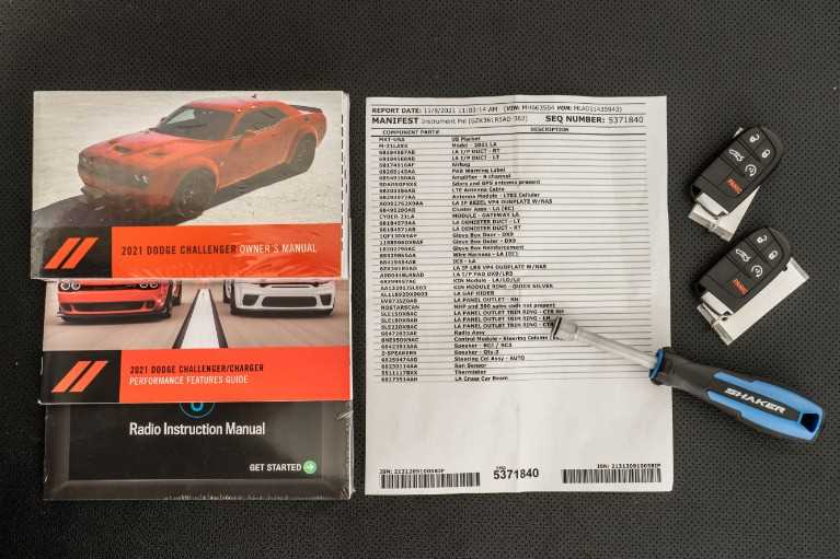 2021 dodge challenger scat pack owners manual