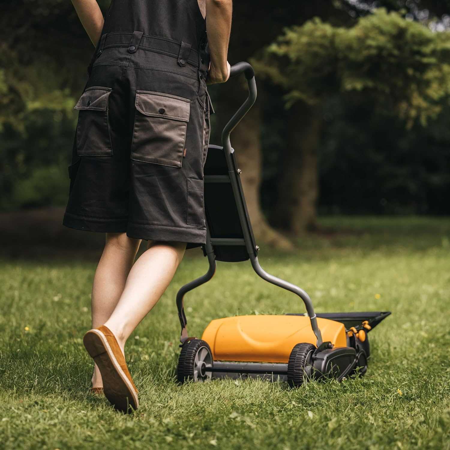 fiskars reel mower owner manual