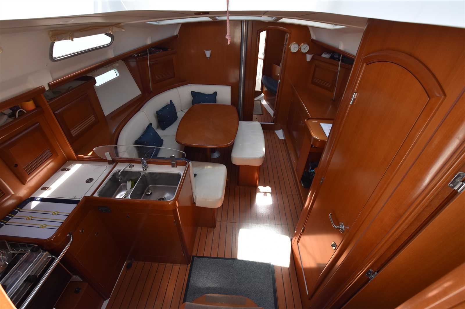 beneteau 393 owners manual
