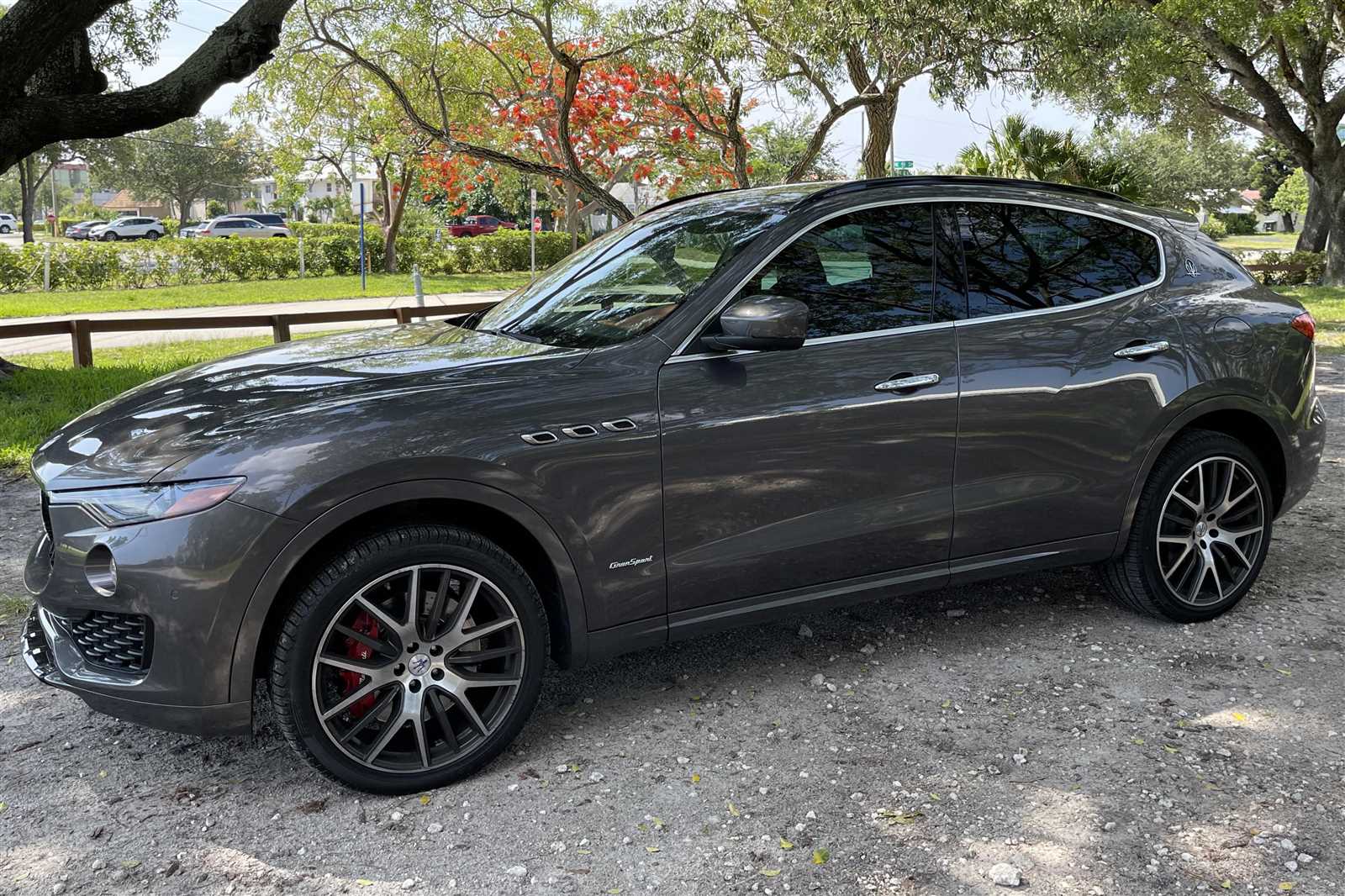 2018 maserati levante owners manual