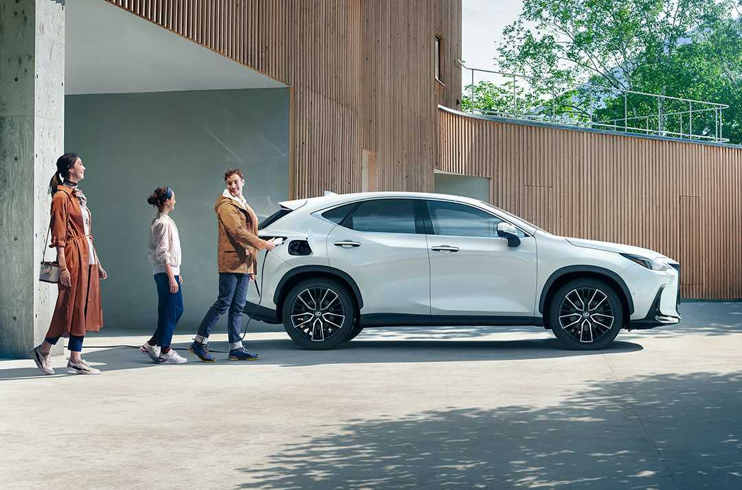 lexus nx 450h+ owners manual