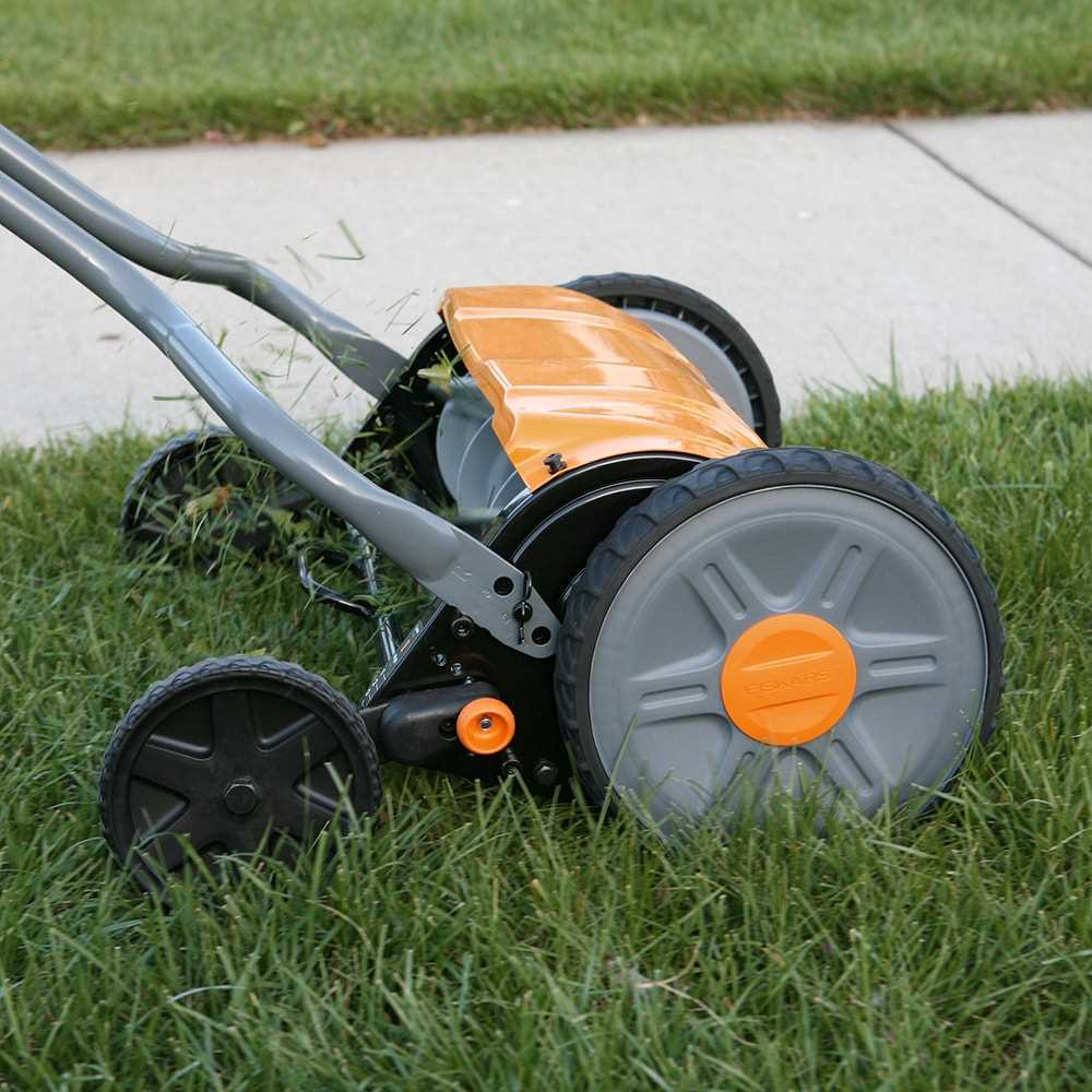 fiskars reel mower owner manual